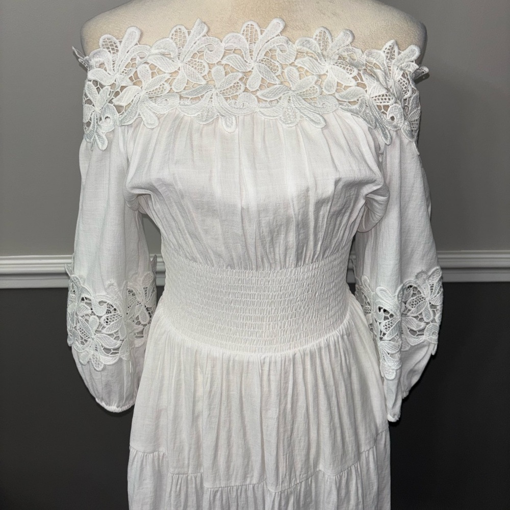 Gianni Bini White Lace Dress NWT - Picture 3 of 7
